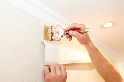 Pose de papier peint à Maisons-Laffitte — revêtements muraux et toiles de verre